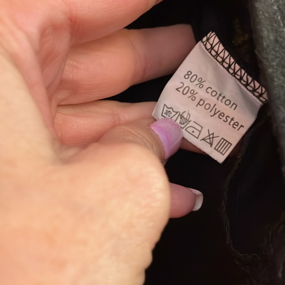 🦞Guns N Rose’ Sleeveless Tee - Picture 4 of 4